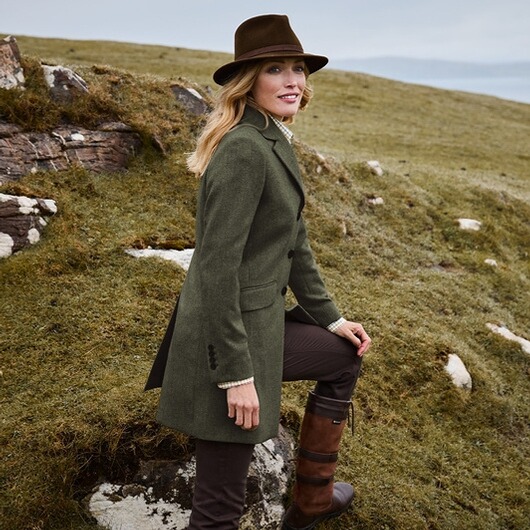 Natürliche Materialien, hochwertige Verarbeitung und zeitlose Eleganz für Ihren individuellen Look.