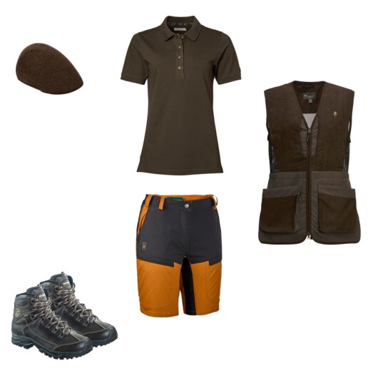 Mit Polo und Shorts