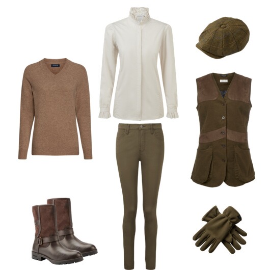 Damenoutfit im britischen Hunting-Design.
