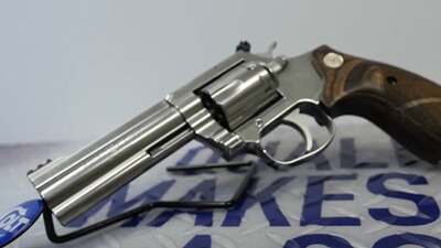 Revolver King Cobra 4,25", Colt