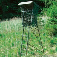 Dach mit Tarnnetz, Knobloch