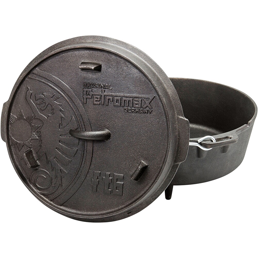 Dutch oven fire pot with feet, Petromax