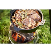 Dutch oven fire pot with feet, Petromax