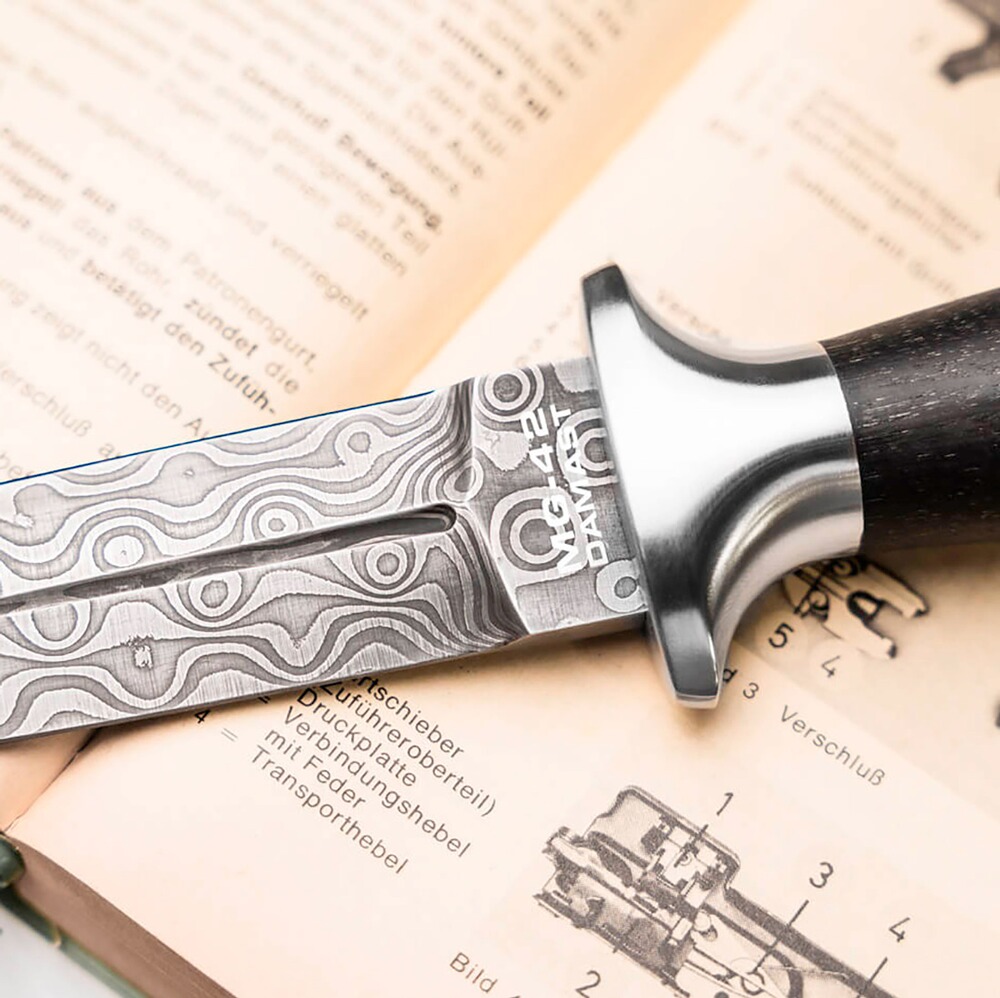 Dagger Damascus MG-42, Böker