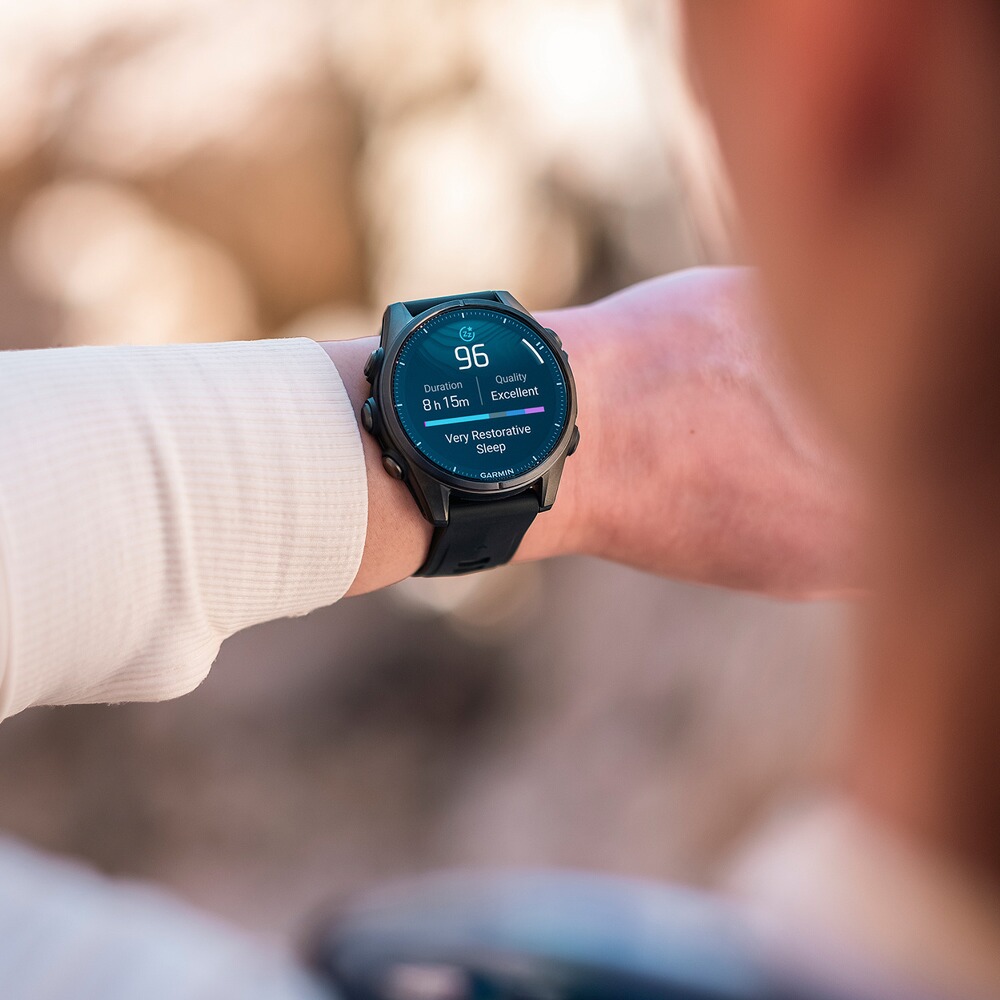 Armbanduhr Fenix 8 Sapphire – AMOLED 43 mm, GARMIN