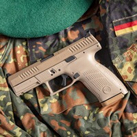 Pistole P-10 C OR, CZ