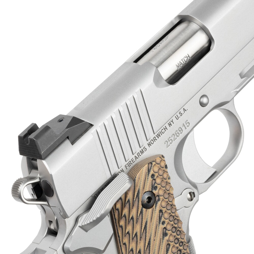 Pistole Specialist, Dan Wesson