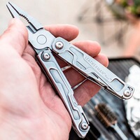 Multitool Rev, Leatherman