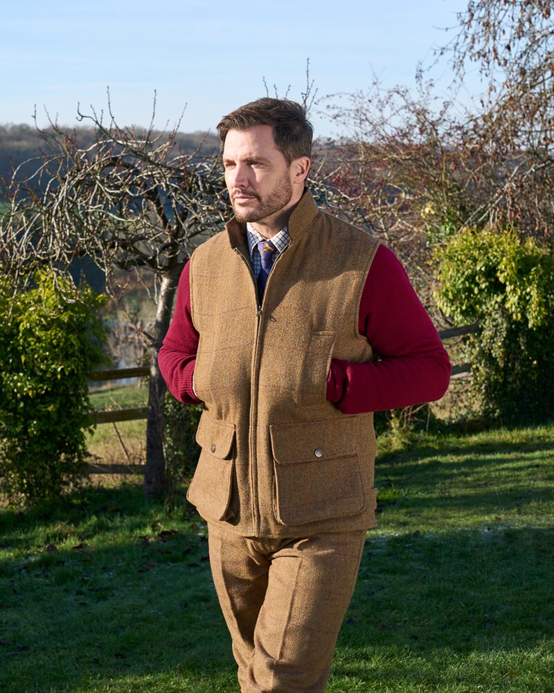 Tweedweste Rutland, Alan Paine