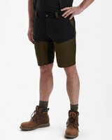 Shorts Strike, Deerhunter