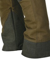 Hose Skade, Hart