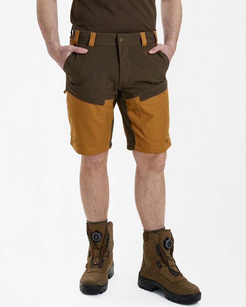 Shorts Strike, Deerhunter