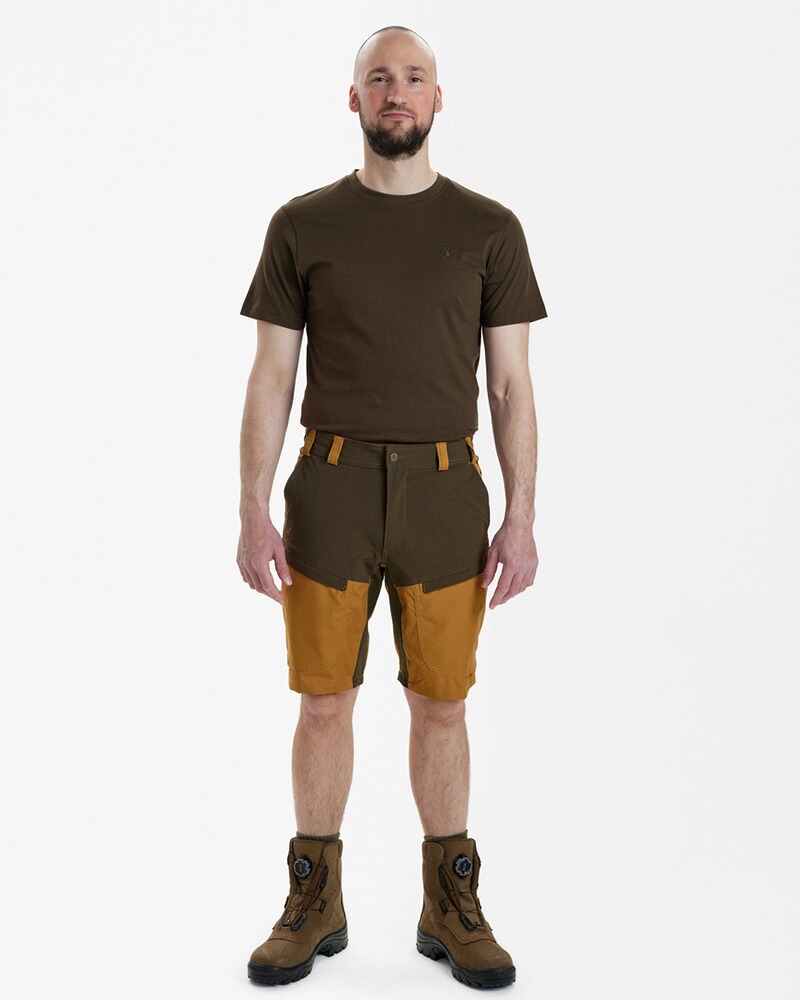 Shorts Strike, Deerhunter