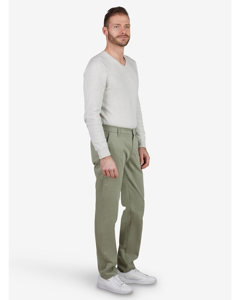 Chino Foxx, Club of Comfort