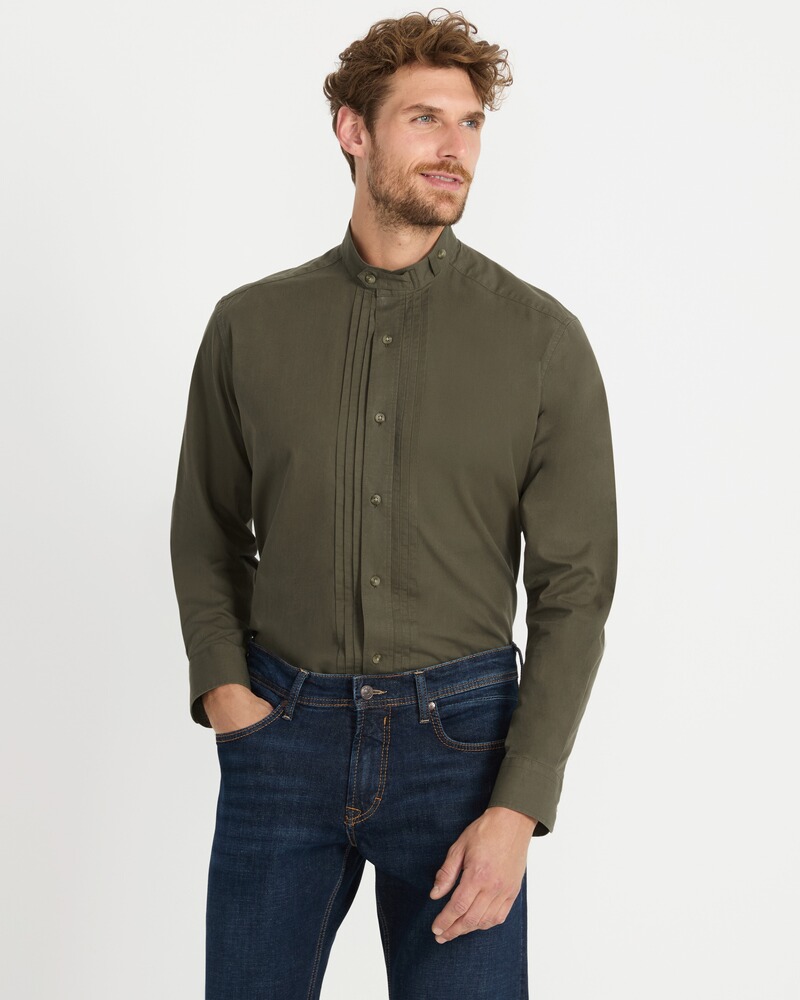 Traditional shirt with tucks, Luis Steindl