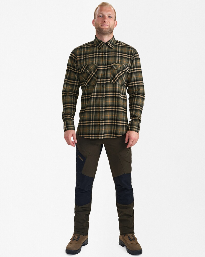 Hemd Carson, Deerhunter