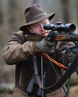 Hut Travaller, Blaser Outfits