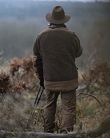 Hut Travaller, Blaser Outfits