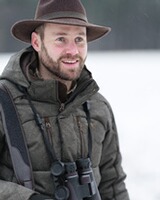Hut Travaller, Blaser Outfits