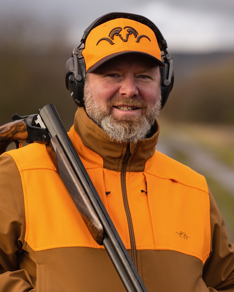 Cap Striker, Blaser Outfits