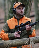 Cap Striker, Blaser Outfits