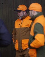 Cap Striker, Blaser Outfits