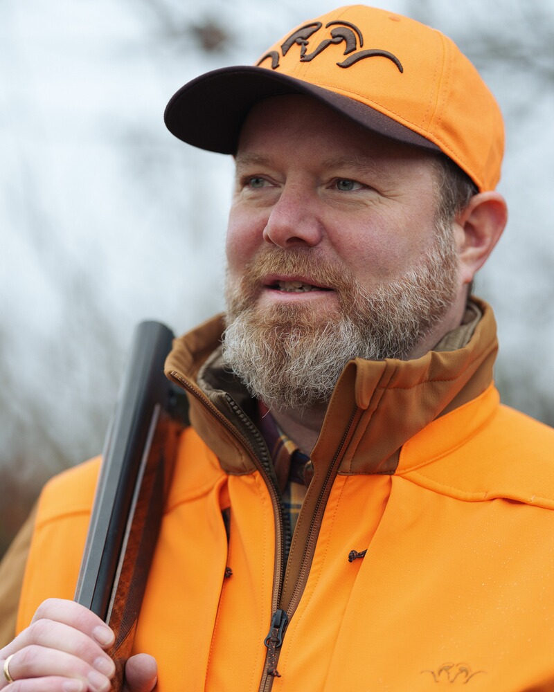 Cap Striker, Blaser Outfits