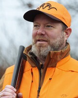 Cap Striker, Blaser Outfits