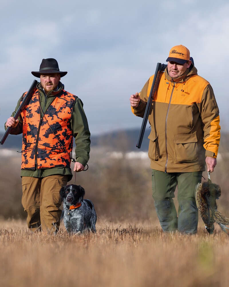 Cap Striker Limited Edition, Blaser Outfits
