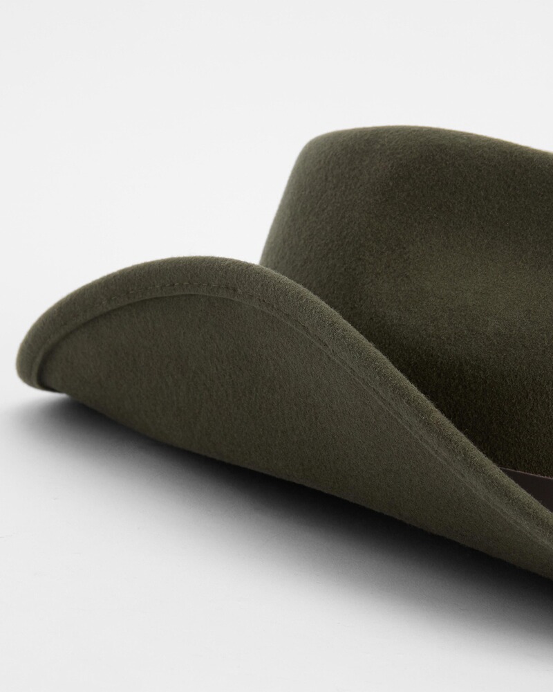 Hut Crushable Bushman, Barbour