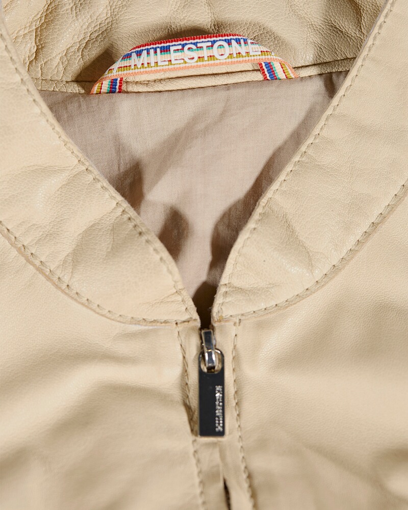 Lederjacke MS-Jasmine, Milestone