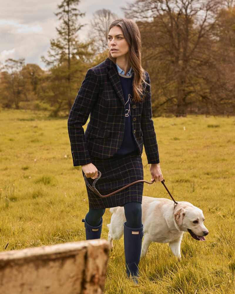 Strickpullover mit Hund, Brigitte von Schönfels