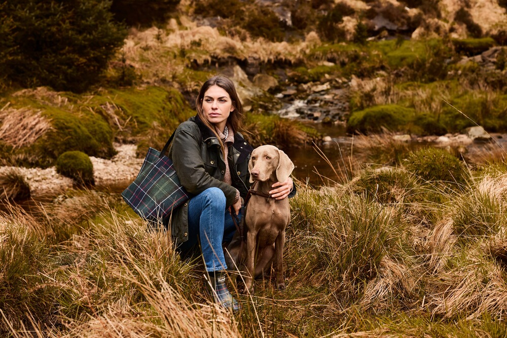 Karobluse Woodside, Barbour