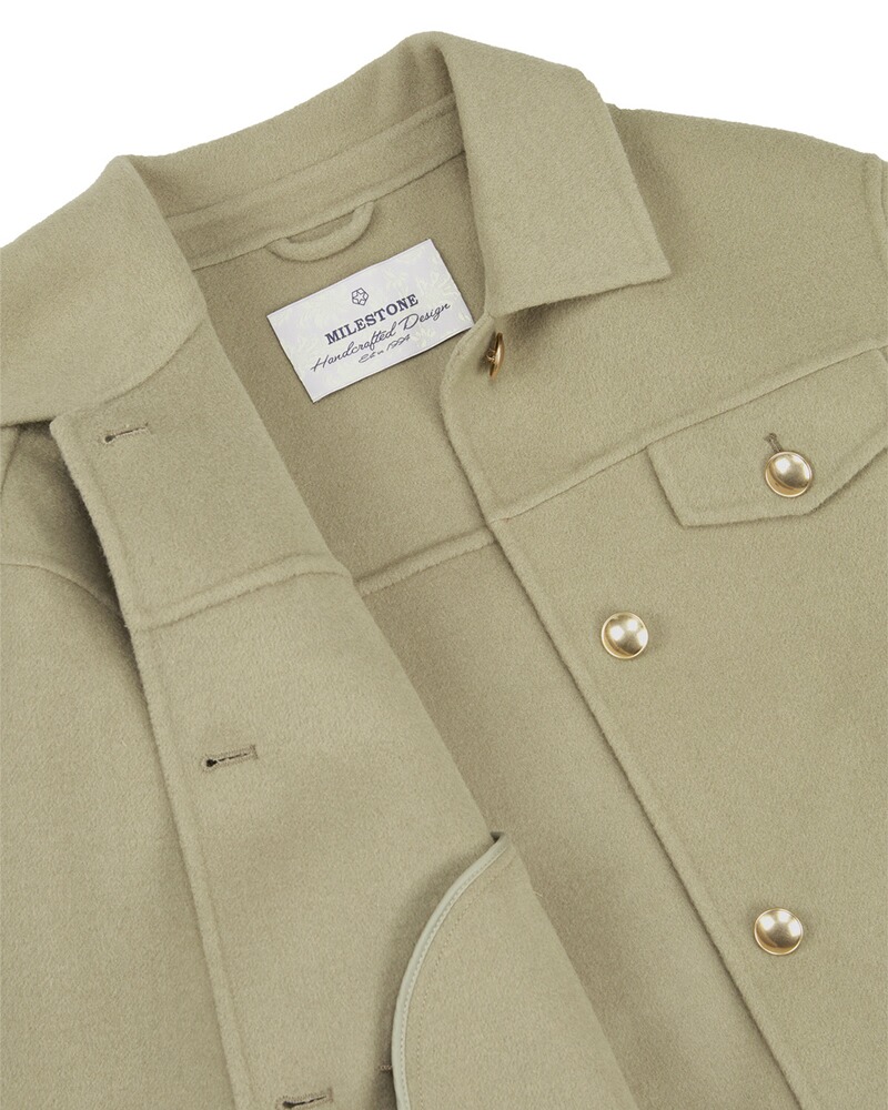 Kurze Jacke MsElina, Milestone