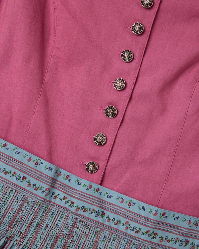Dirndlkleid mit Kragen, Almsach