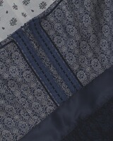 Jacquard-Dirndl, Almsach