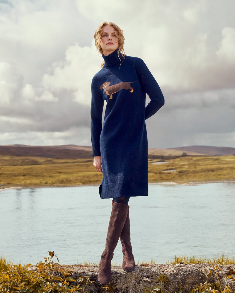 Strickkleid mit Dackel, Brigitte von Schönfels