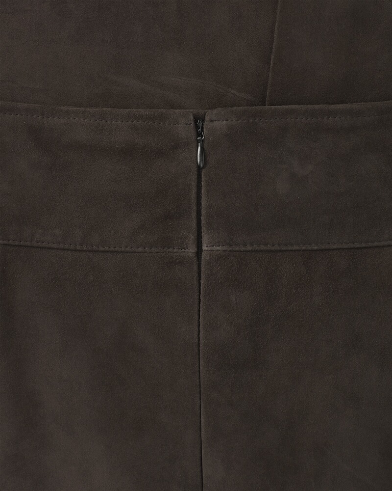 Wide leather skirt with slit, Highmoor