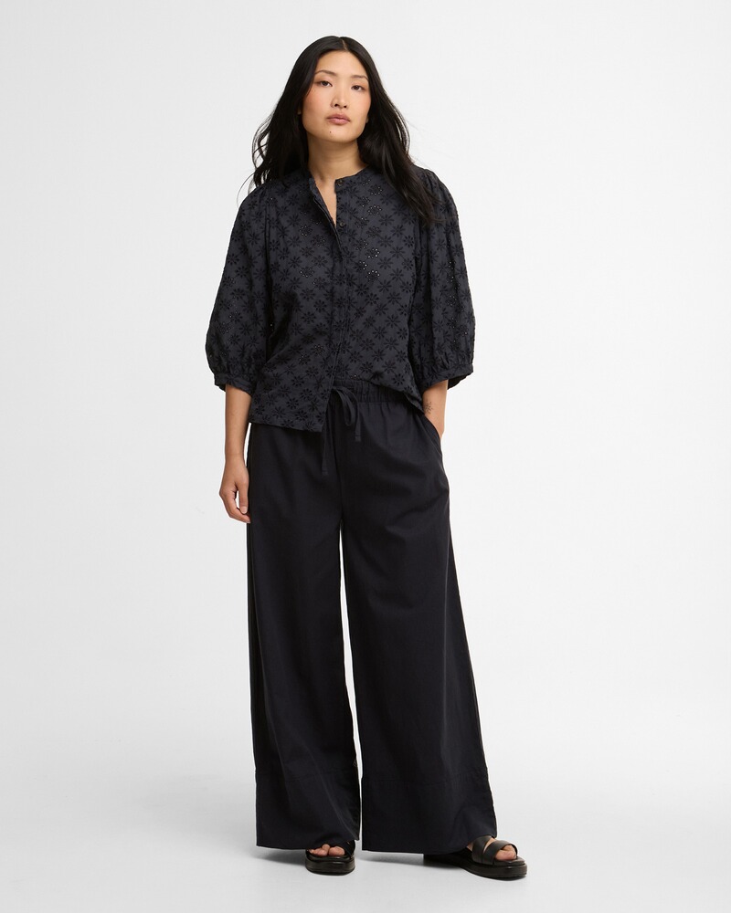 Hose Josie, Barbour