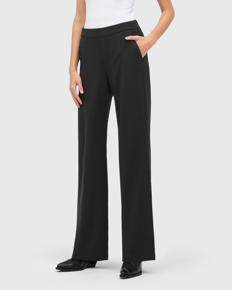 Hose Chiara, MAC