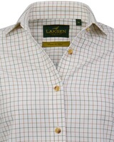 Bluse Iris, Laksen