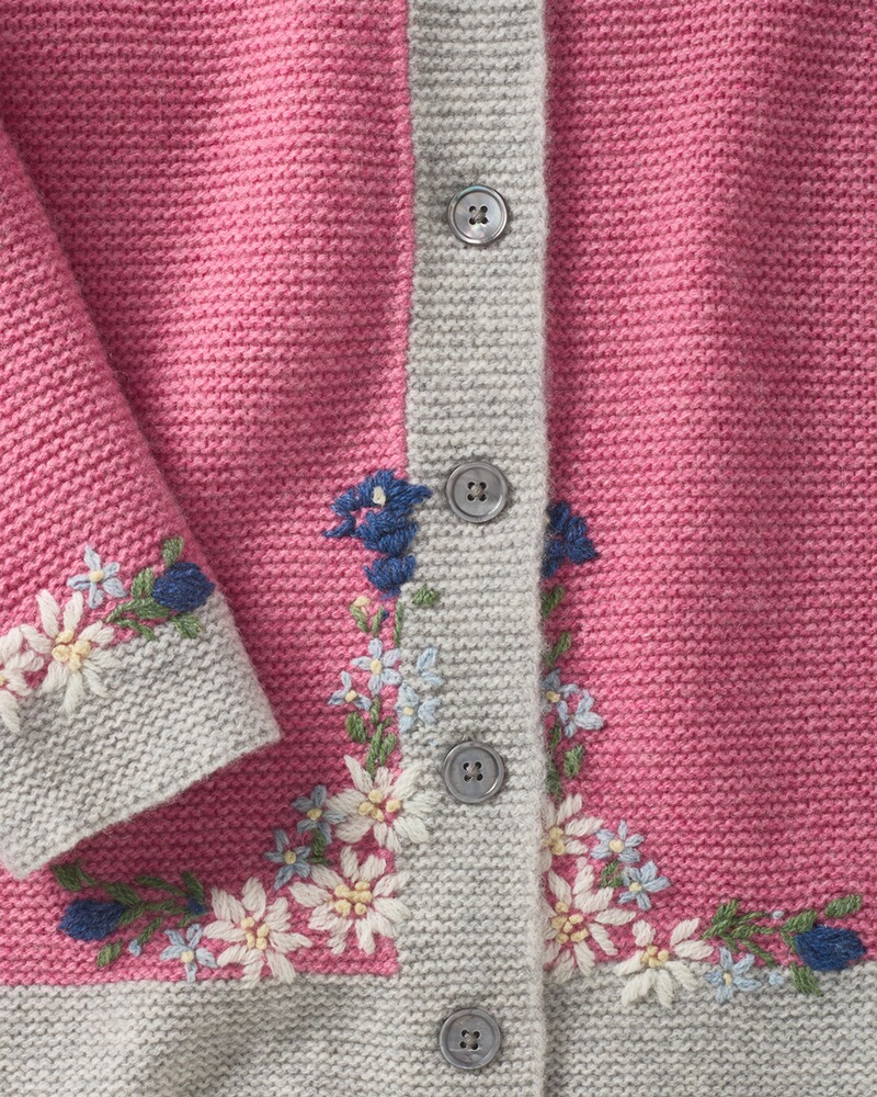 Left cardigan with flowers, Luis Steindl
