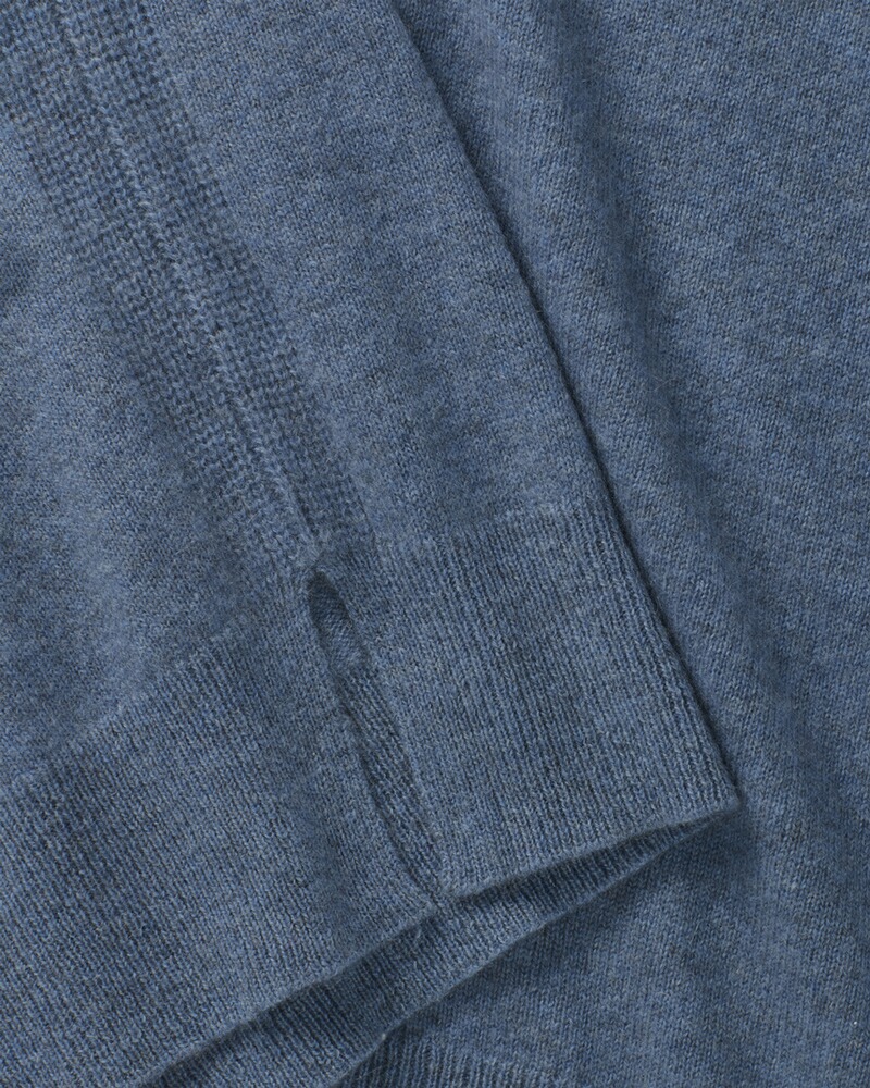 Cashmere V-neck sweater, Brigitte von Schönfels