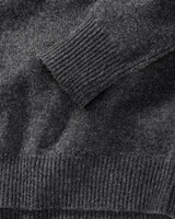 V-neck sweater made of lambswool, Highmoor