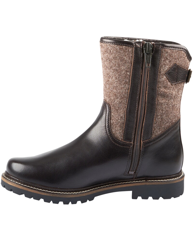 Kurzer Stiefel, dirndl + bua