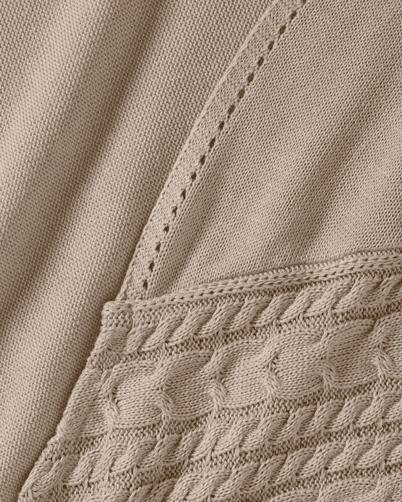 Poncho mit Zopfmusterrand, Luise Steiner
