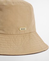 Hut Asker, Barbour
