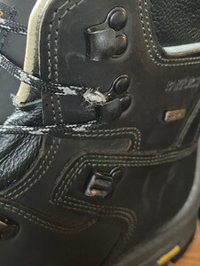 Bewertungsbild zu der Überschrift Toller Stiefel aber leider kleine Fehler