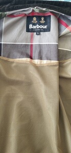 Bewertungsbild zu der Überschrift Hochwertige und leichte Sommerjacke