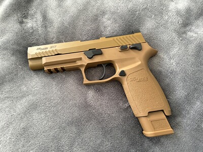 Bewertungsbild zu der Überschrift Tolle Waffe, leider zu stark!
